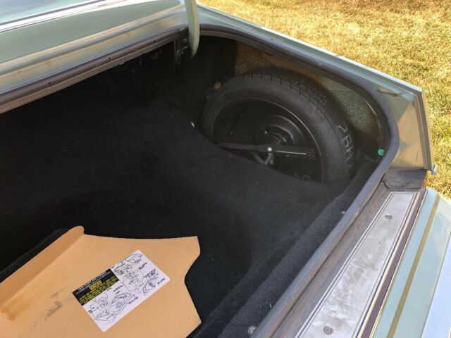 1981 Chrysler Imperial - photo 10