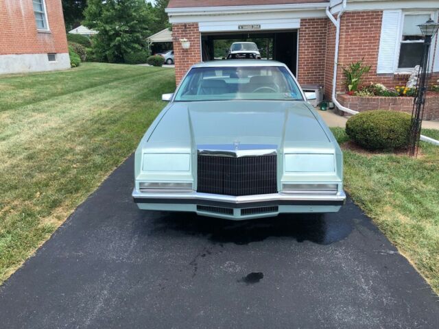 1981 Chrysler Imperial - photo 4