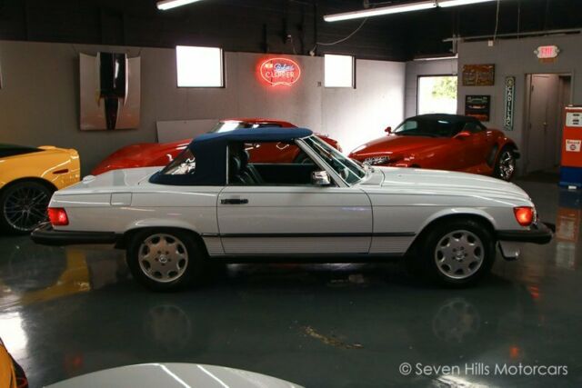 1989 Mercedes-Benz SL-Class 560SL , Very Clean - photo 6