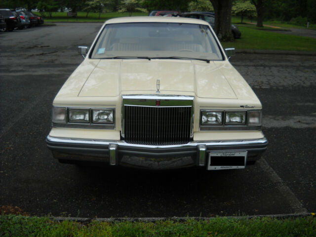 1982 Lincoln Continental - photo 2