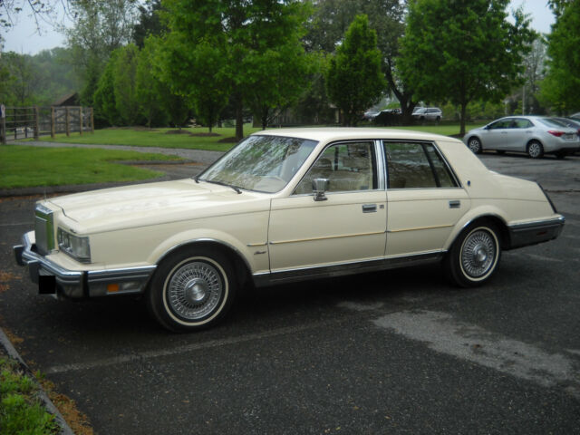 1982 Lincoln Continental - photo 3