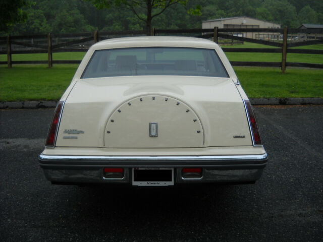 1982 Lincoln Continental - photo 4