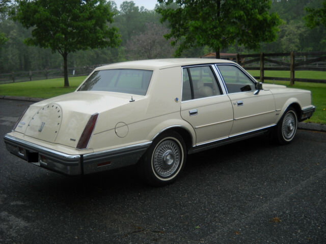 1982 Lincoln Continental - photo 6