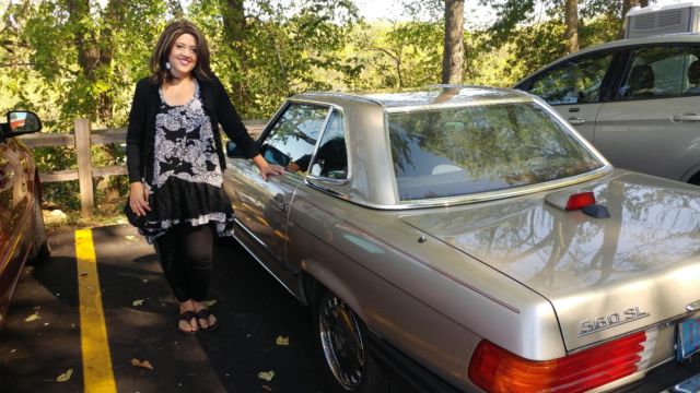 LOW MILES!! Never seen snow, Ice or salt, Always garage kept, Hard/soft top Conv 1987 Mercedes-Benz 500-Series