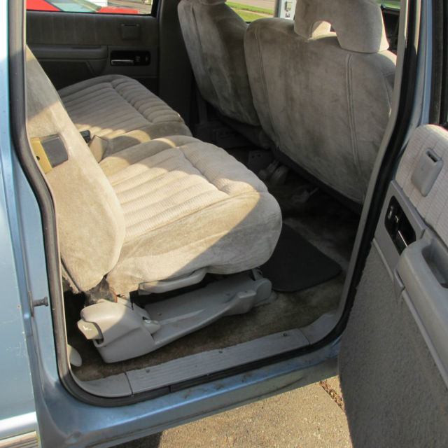 1992 Chevrolet Suburban - photo 13