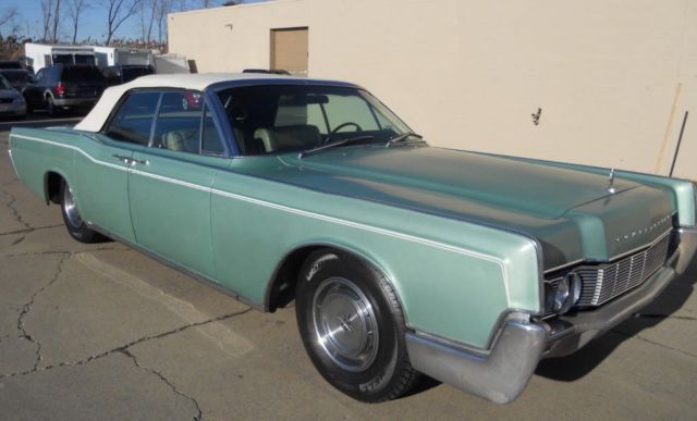 LOW MILES! RUNS AND LOOKS GREAT! POWER TOP! DON'T MISS THIS VINTAGE CONTINENTAL! 1967 Lincoln Continental Convertible! NO RESERVE! HIGHEST BIDDER WINS!