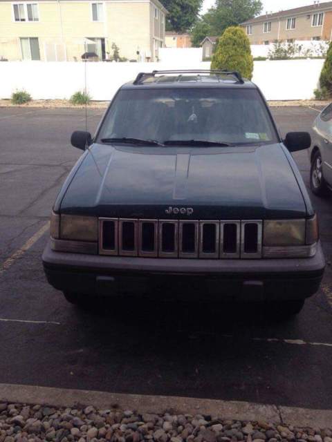 1994 Jeep Grand Cherokee Laredo 4 Dr - photo 2