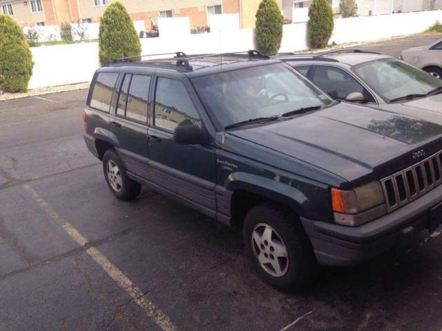 1994 Jeep Grand Cherokee Laredo 4 Dr - photo 3