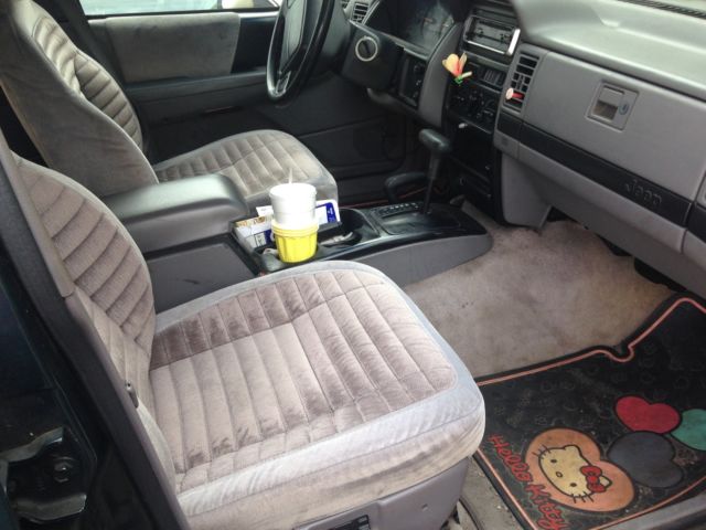 1994 Jeep Grand Cherokee Laredo 4 Dr - photo 6