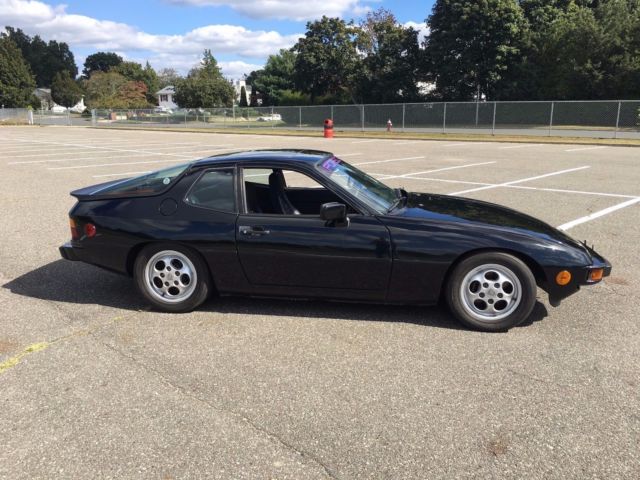 1987 Porsche 924 S model - photo 3