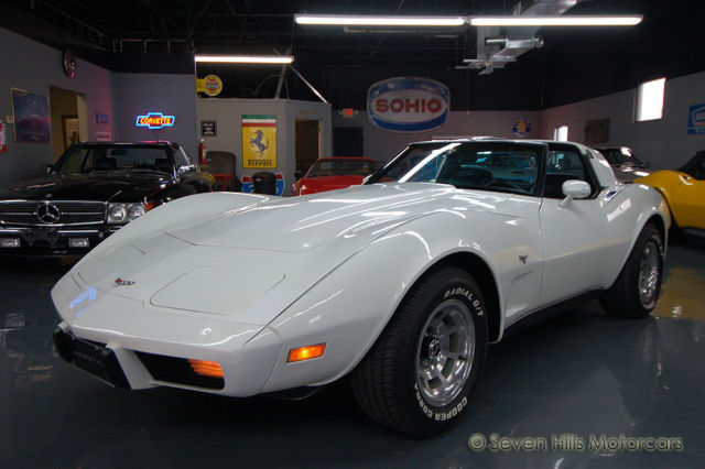 Low Miles, WONDERFUL CONDITION, White/Blue, Auto A/C PS PB, Ready to be enjoyed 1978 Chevrolet Corvette #'s Match