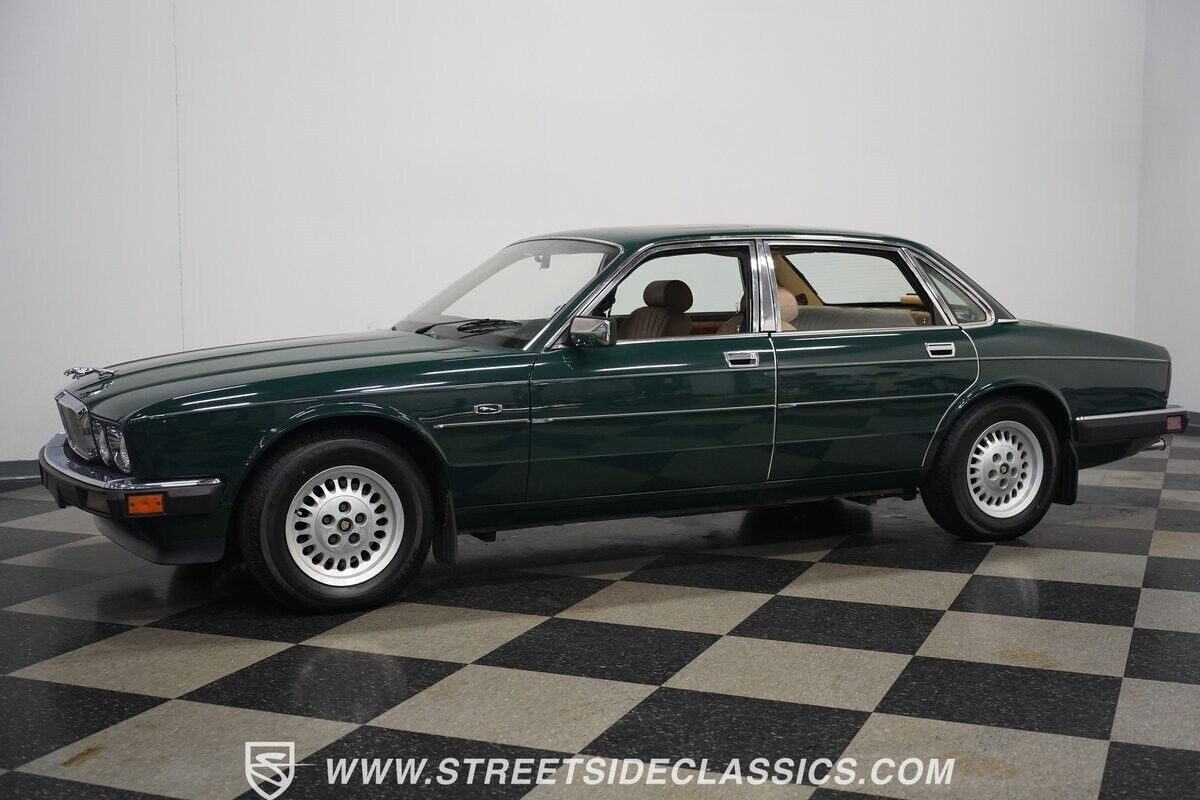 1988 Jaguar XJ6 - photo 9