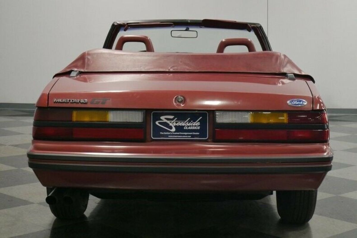 1984 Ford Mustang GT - photo 12
