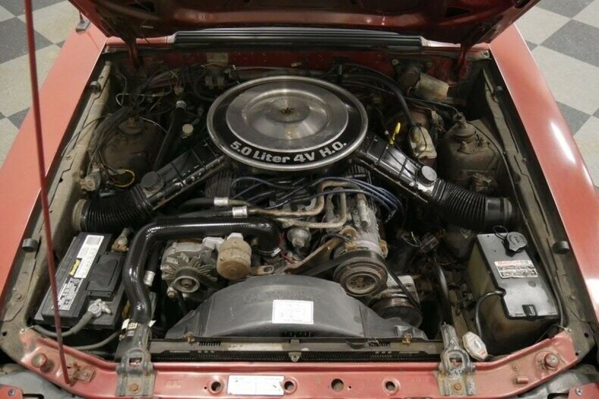 1984 Ford Mustang GT - photo 4