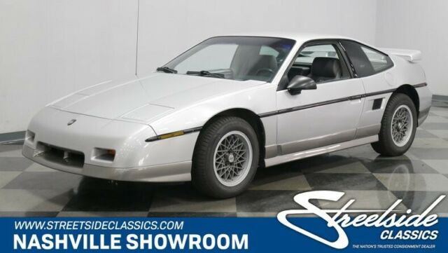Low owners low mileage 5 speed manual 1987 Pontiac Fiero GT