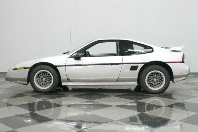 1987 Pontiac Fiero GT - photo 3