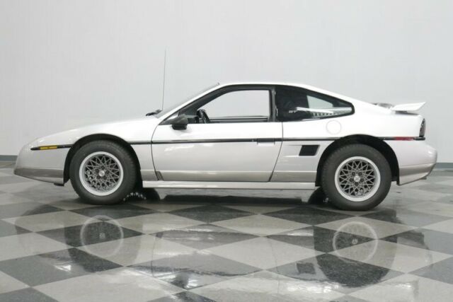 1987 Pontiac Fiero GT - photo 9