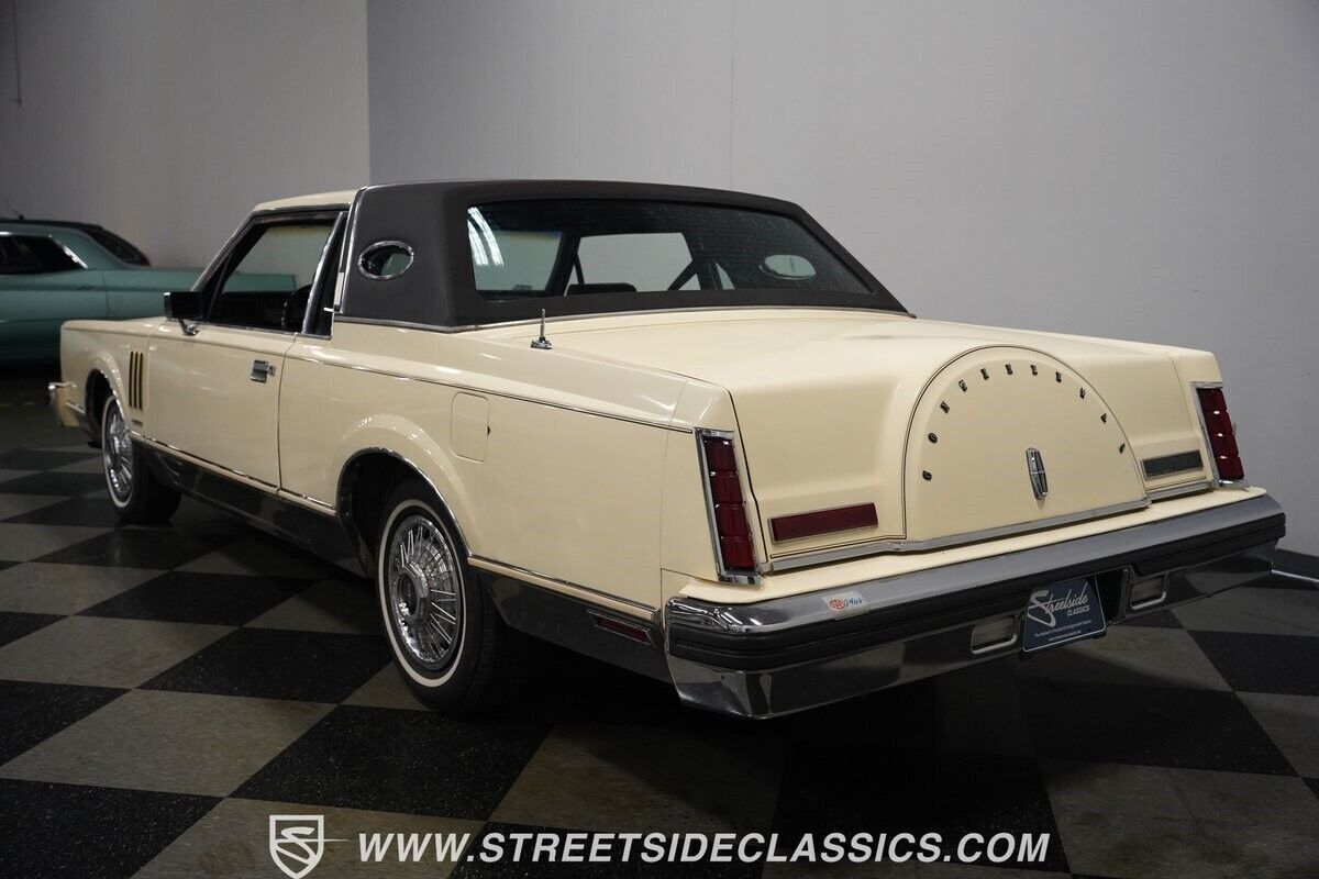 1982 Lincoln Mark Series - photo 13