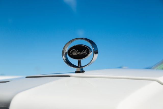 1975 Oldsmobile Cutlass Hurst/Olds - photo 9