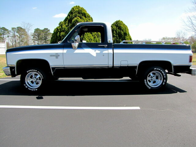 1986 Chevrolet C-10 Silverado UNMOLESTED!! - photo 12