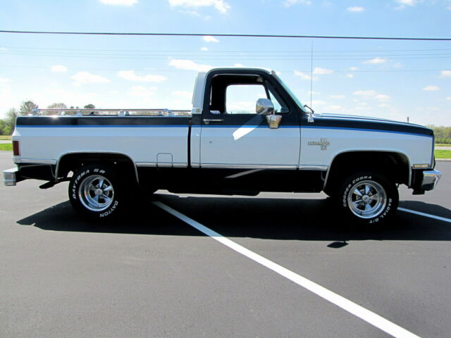 1986 Chevrolet C-10 Silverado UNMOLESTED!! - photo 13