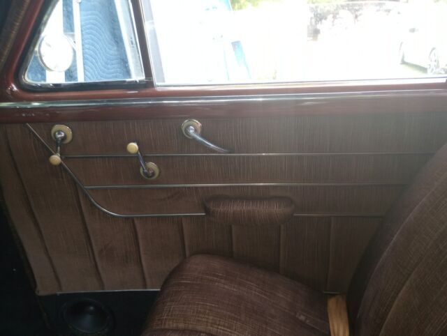 1948 Pontiac Streamliner - photo 9