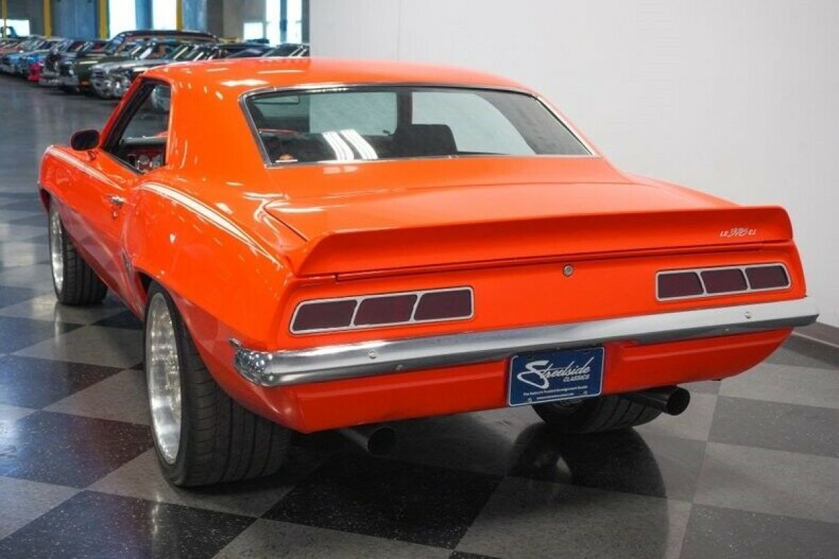 1969 Chevrolet Camaro RS - photo 11