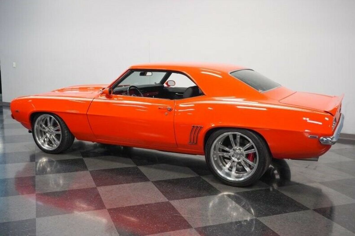 1969 Chevrolet Camaro RS - photo 9