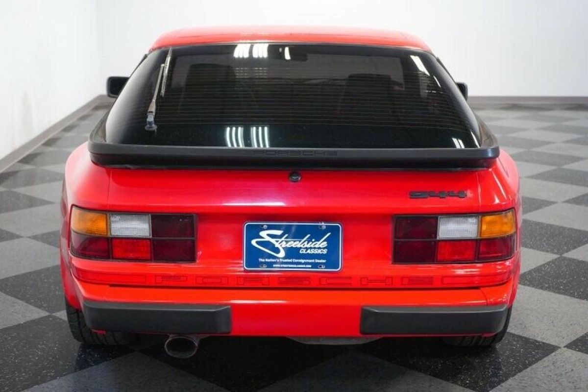 1985 Porsche 944 LS1 - photo 12