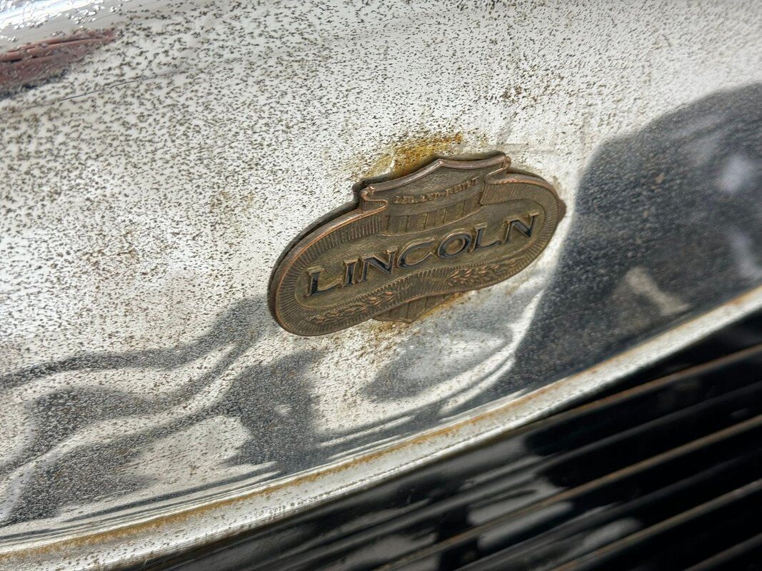 1922 Lincoln Model 117 Brunn Sedan - photo 11