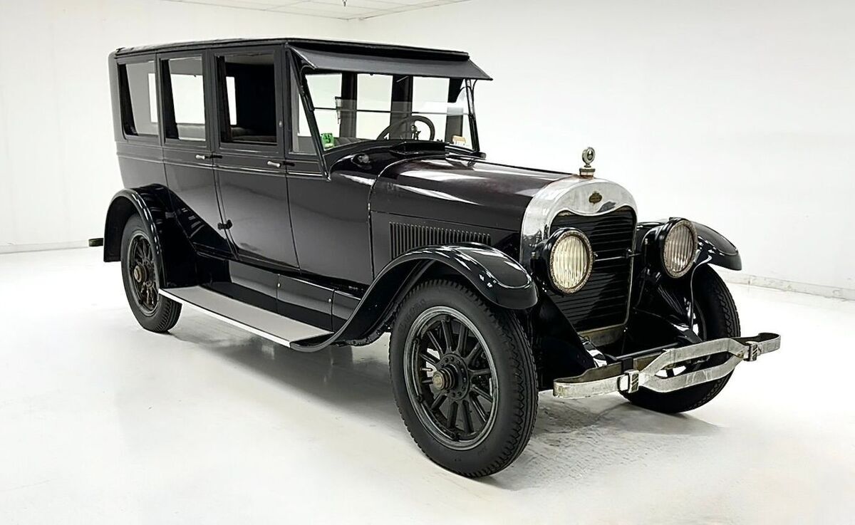 1922 Lincoln Model 117 Brunn Sedan - photo 7