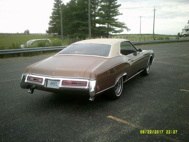 1970 Buick Riviera GS ( 1 of 3505 built ) - photo 2