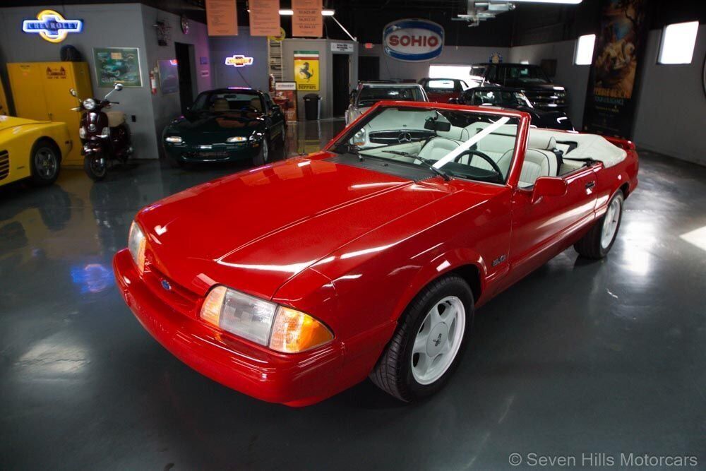 1992 Ford Mustang Very Low Miles, EXCELLENT CONDITION - photo 2