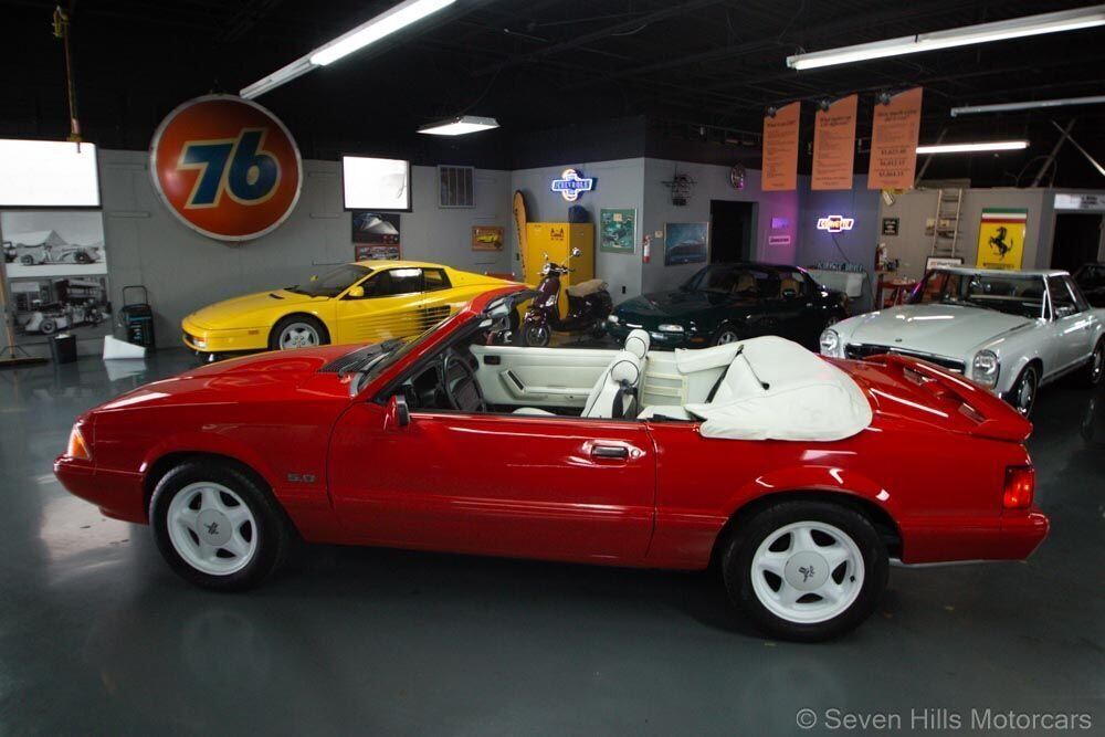 1992 Ford Mustang Very Low Miles, EXCELLENT CONDITION - photo 9