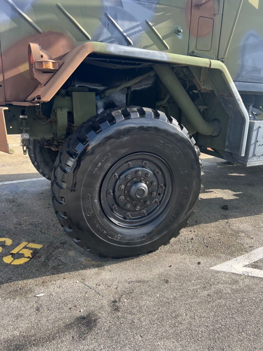 1980 AM General HMMWV (Humvee) M931A1 6x6 5 Ton Semi Truck - photo 5