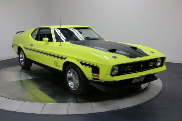 Mach 1 - Original paint in EXCELLENT condition - 351C - Auto - Fold down seat 1972 Ford Mustang Mach 1