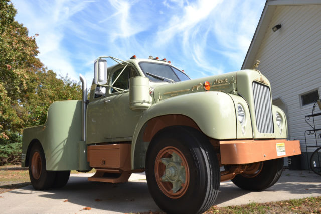 MACK 1959 B61LT CUSTOM CAB ONE OF A KIND TRUCK 1959 Other Makes B61LT CUSTOM