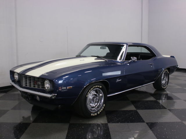 MACNEISH CERTIFIED AND NUMBERS MATCHING DRIVETRAIN, METICULOUSLY RESTORED Z/28! 1969 Chevrolet Camaro Z/28