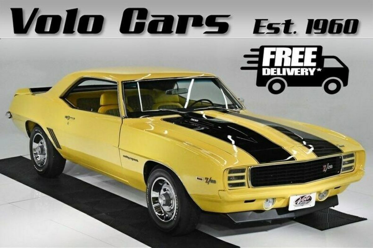 MacNeish certified RS-Z, real Daytona yellow & yellow houndstooth! 1969 Chevrolet Camaro Z-28 RS