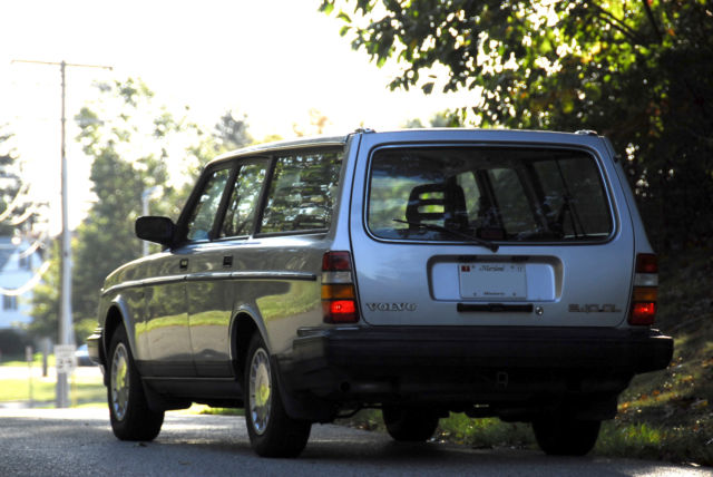1986 Volvo 240 5 Speed - photo 7
