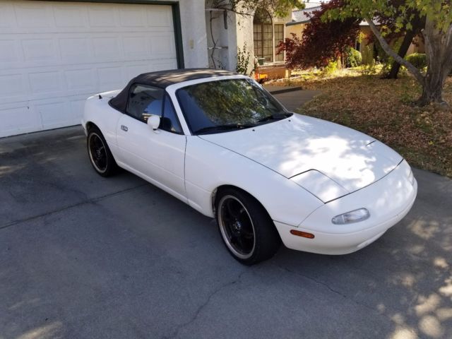 Manufactured (6/1989) within the first few weeks that they made the Miata MX-5 1990 Mazda MX-5 Miata 5-Speed