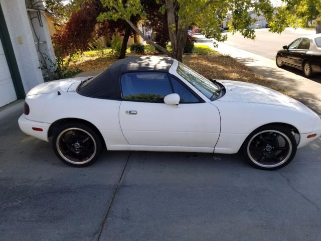 1990 Mazda MX-5 Miata 5-Speed - photo 2