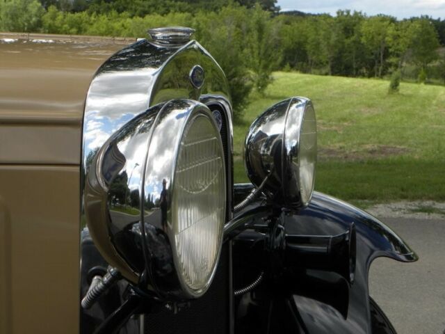 1930 Ford Model A Station Wagon - photo 12