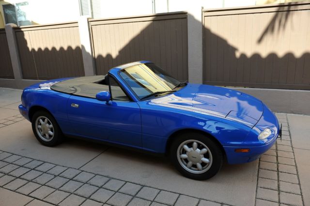 1990 Mazda MX-5 Miata A Package