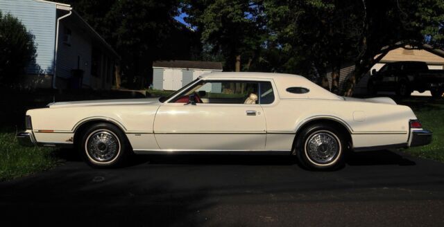 Mark IV 4 Lipstick Edition Low Miles Barn Find Runs Great Garage Kept NO RESERVE 1975 Lincoln Continental