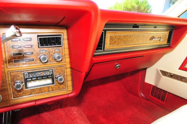 1975 Lincoln Continental - photo 10