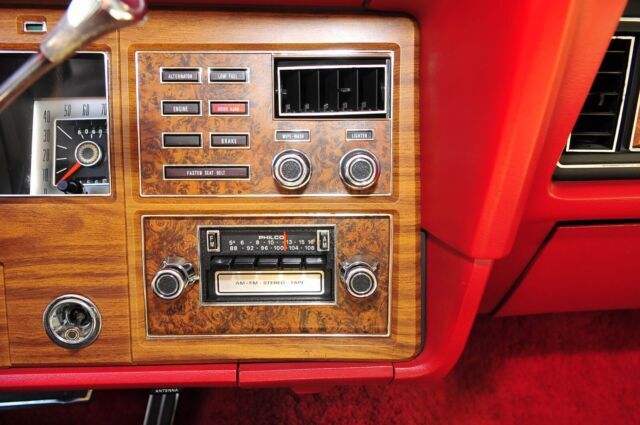1975 Lincoln Continental - photo 11