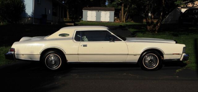 1975 Lincoln Continental - photo 2