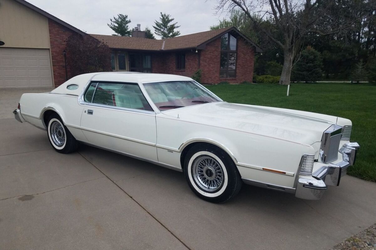 1975 Lincoln Continental - photo 2