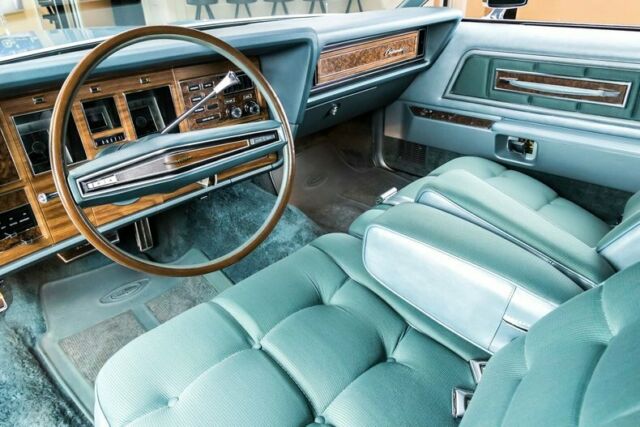1973 Lincoln Continental Mark IV - photo 2